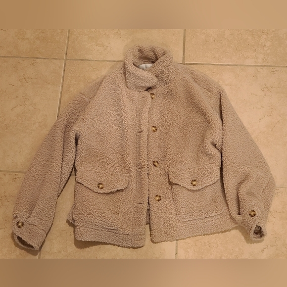 Fashion Nova Jackets & Blazers - #55 Fashion Nova Oversized Tan Sherpa Jacket, brown buttons, Medium